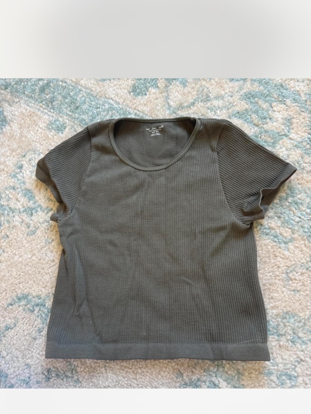 Urban Outfitters green ripped cropped top Top - M